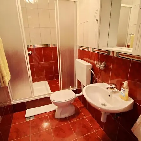 Veselka, 3*