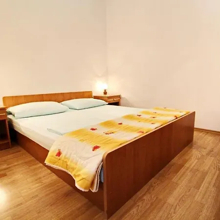 Veselka, 3*
